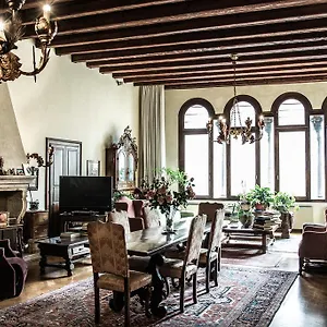 Appartamento Palazzo Altinate - Note Di Piano Padova